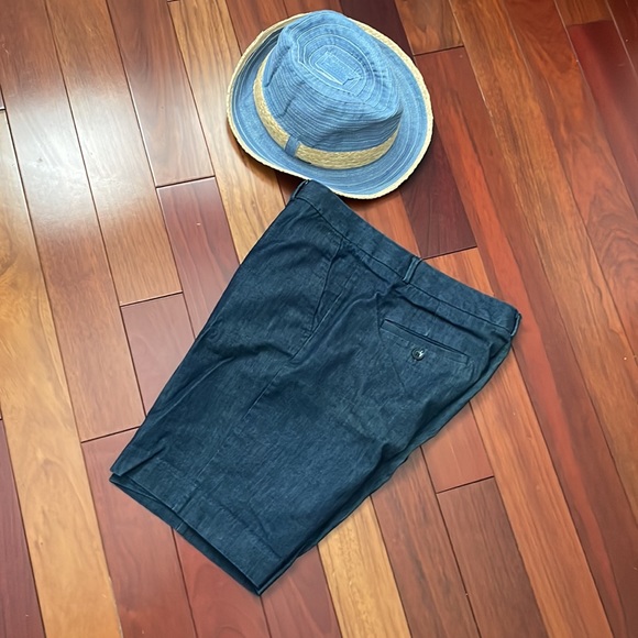 Banana Republic women’s Bermuda denim jean shorts - Picture 5 of 5